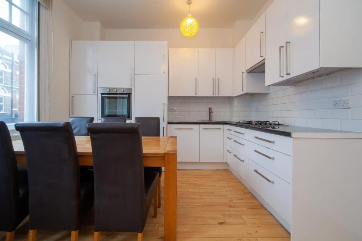 Lovely 2 Bedroom Apartment In Tooting Londyn Zewnętrze zdjęcie